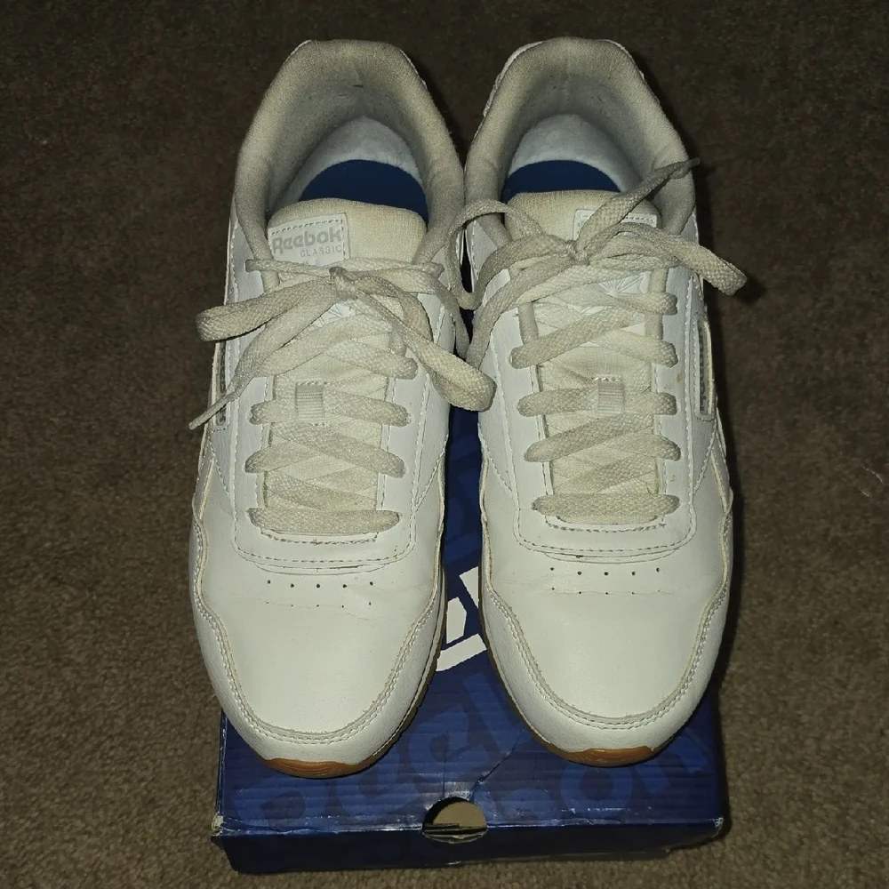 Reebok Classic Leather Men’s Sneakers in White